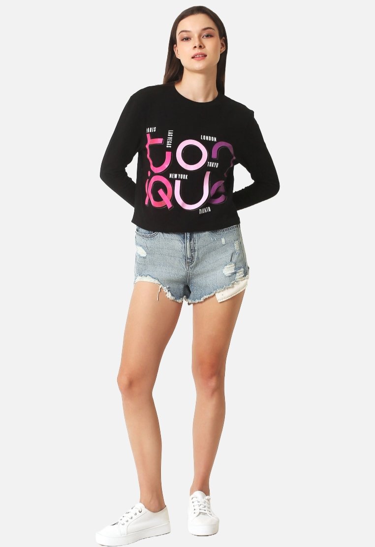 Mia - Cropped T-shirt - Image 4