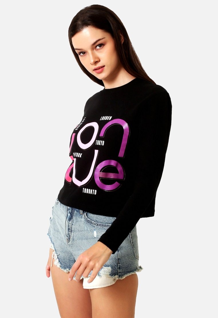 Mia - Cropped T-shirt - Image 6