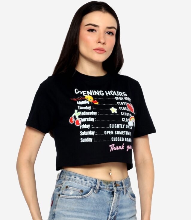 Jisoo -  Cropped T-shirt