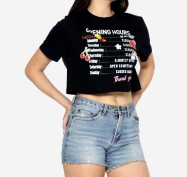Jisoo –  Cropped T-shirt