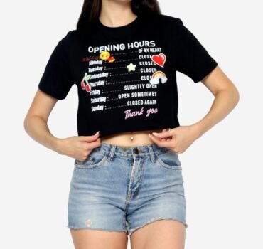 Jisoo –  Cropped T-shirt