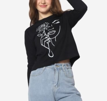 Cassandra –  Cropped T-shirt