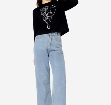 Cassandra –  Cropped T-shirt